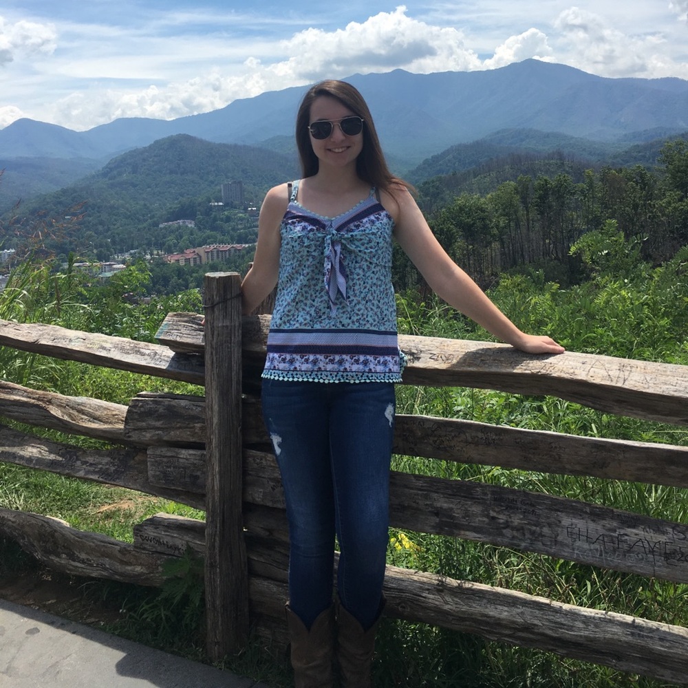Meet your Posher, Carly